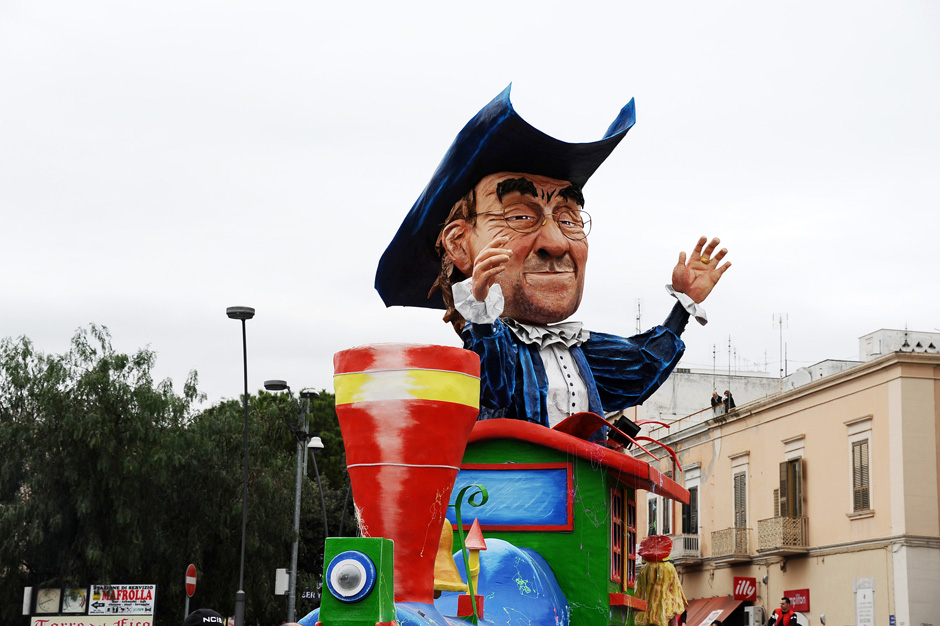 077. Manfredonia - Carnevale Carro